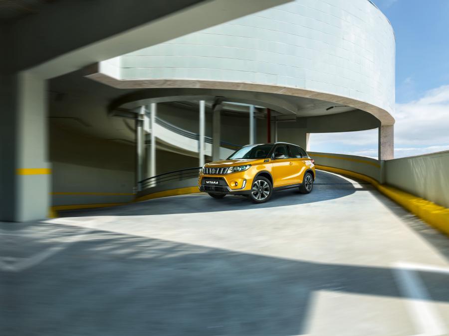  Suzuki Vitara 2018 года  (WW) (фото 12 из 41)